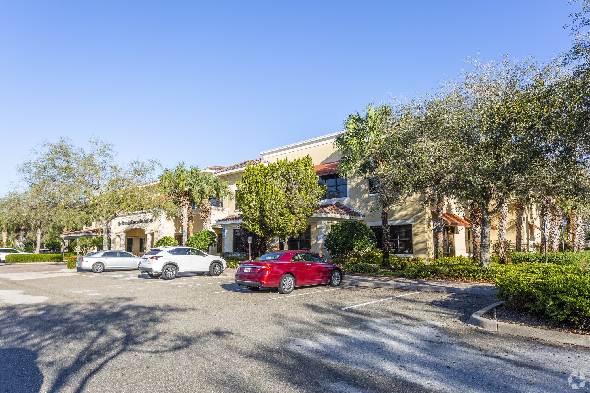 9990 Coconut Rd, Estero, FL à louer Photo de l’immeuble– Image 1 sur 20