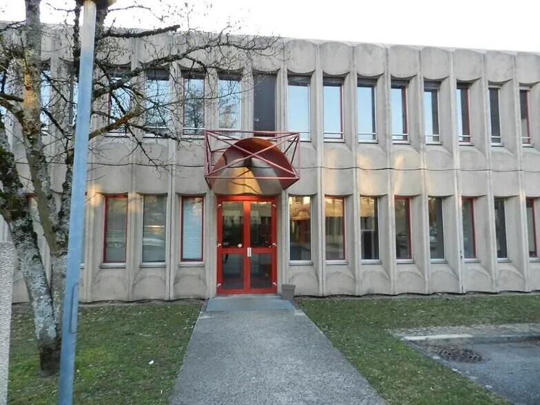 Bureau dans Meylan à louer - Photo de l’immeuble – Image 1 sur 11