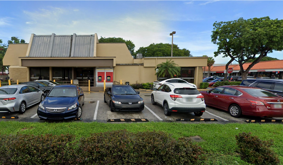 10781 W Flagler St, Miami, FL à vendre - Photo principale – Image 1 sur 5