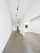 4568 W Adams Blvd, Los Angeles, CA à louer Photo intérieure– Image 2 sur 5