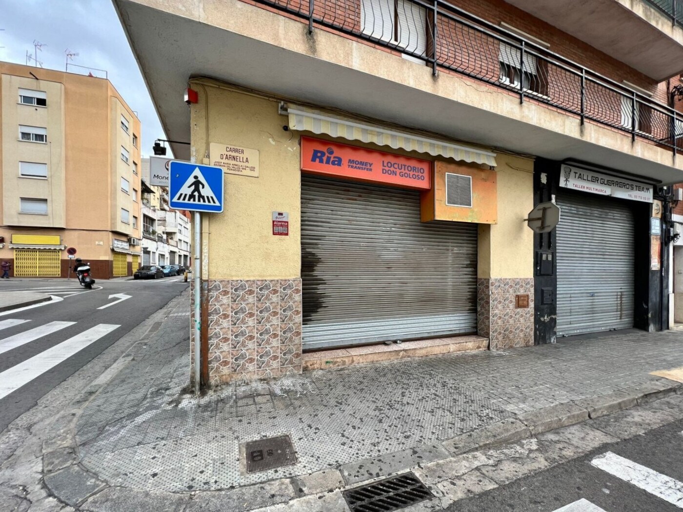 Local commercial dans Sabadell, Barcelona à louer Photo de l’immeuble– Image 1 sur 4