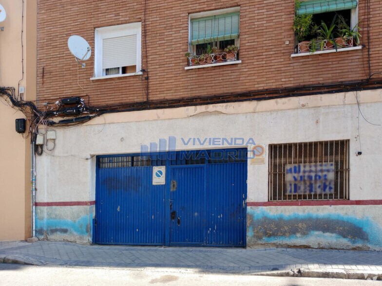 Local commercial dans Madrid, Madrid à louer - Photo de l’immeuble – Image 1 sur 9
