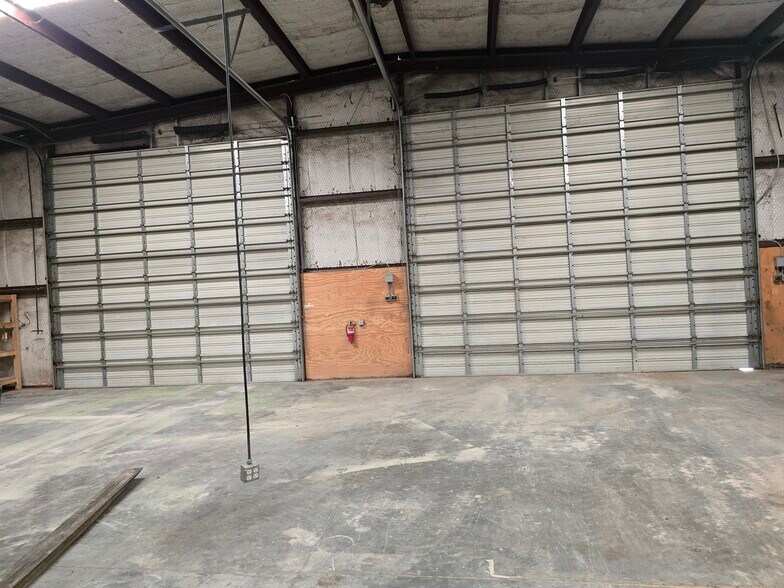 15856 S Interstate 35, Bruceville, TX à louer - Photo de l’immeuble – Image 2 sur 34