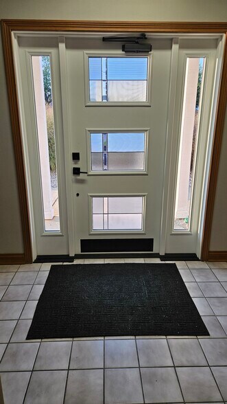 125 Lakeshore Dr, Lebanon, IN à louer - Photo de l’immeuble – Image 2 sur 7