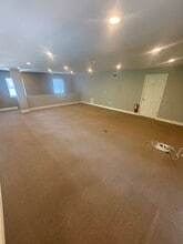 1680-1684 Metropolitan Cir, Tallahassee, FL à louer Photo intérieure– Image 2 sur 7