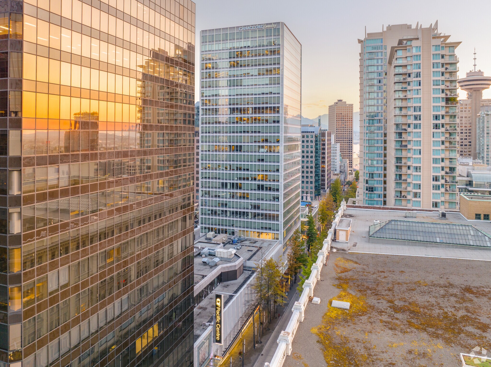 609 Granville St, Vancouver, BC à louer Photo de l’immeuble– Image 1 sur 14
