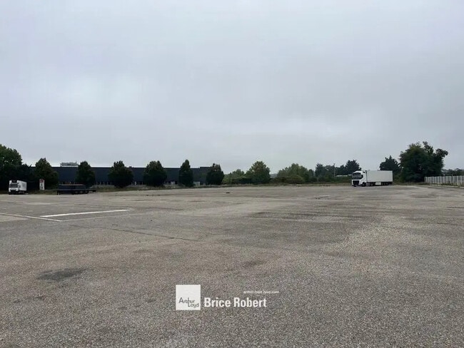 Plus de détails pour Terrain à louer