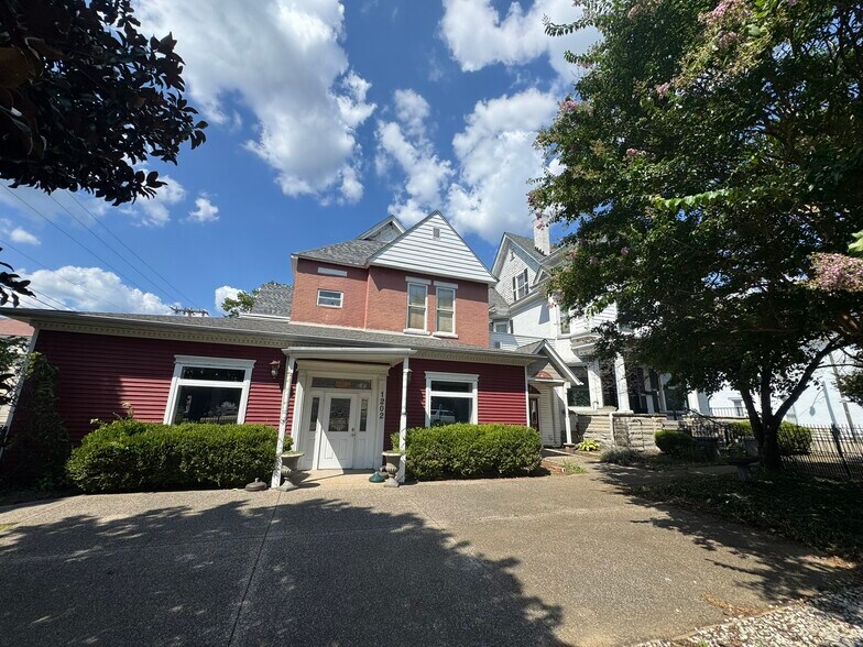 1202 6th Ave, Huntington, WV à vendre - Photo de l’immeuble – Image 3 sur 8