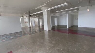1206 S Maple Ave, Los Angeles, CA à louer - Vidéo sur l’annonce professionnelle 
