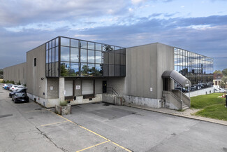 Plus de détails pour 9 Densley Ave, Toronto, ON - Industriel/Logistique à vendre