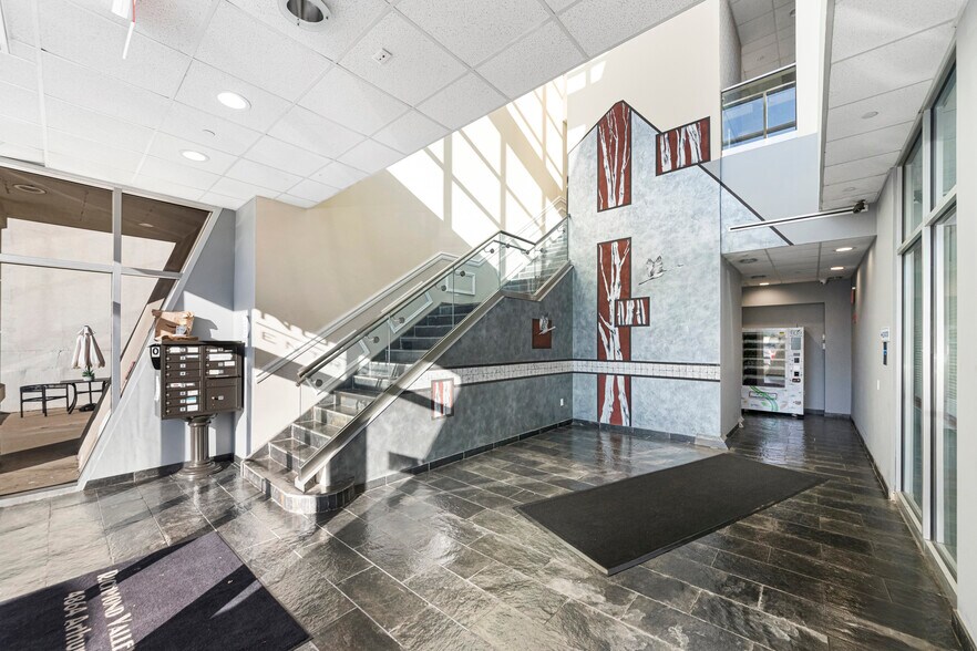 4864 Arthur Kill Rd, Staten Island, NY à vendre - Photo de l’immeuble – Image 2 sur 7