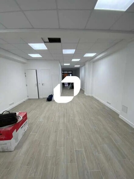 Bureau dans Paris à louer - Photo de l’immeuble – Image 2 sur 8