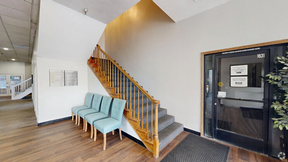 1611 W Pomona Rd, Corona, CA à louer - Numérisation 3D Matterport – Image 2 sur 24