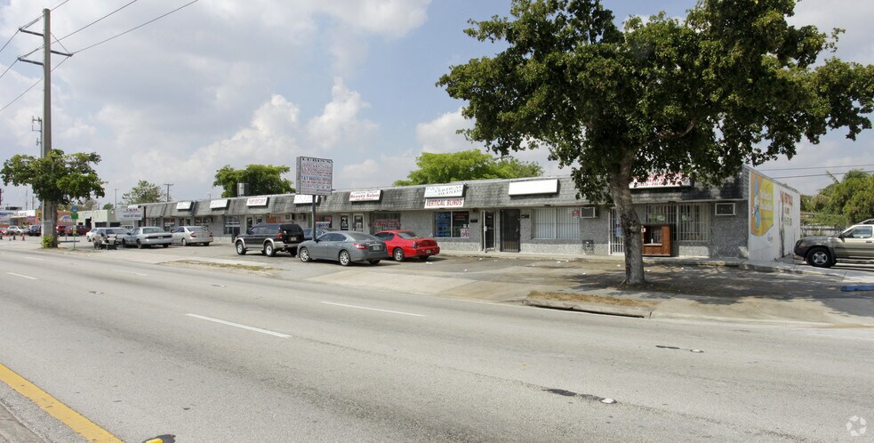 13800-13818 NW 7th Ave, Miami, FL à louer - Photo de l’immeuble – Image 3 sur 5