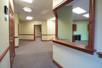 8203 Main St, Williamsville, NY à louer Photo intérieure– Image 2 sur 82