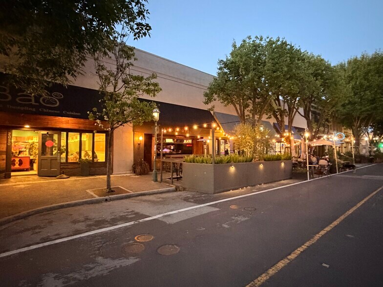 2030-2050 Broadway St, Redwood City, CA à vendre - Photo de l’immeuble – Image 2 sur 9