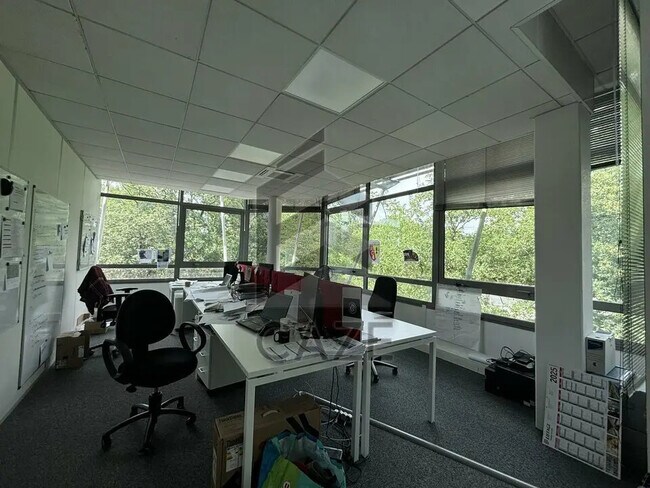 Plus de détails pour Bureau à louer