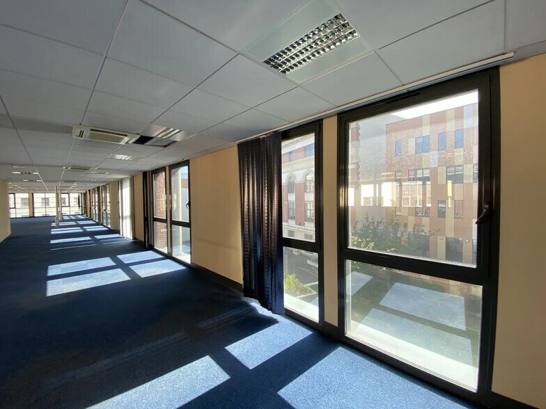 Bureau dans Reims à louer - Photo de l’immeuble – Image 3 sur 4