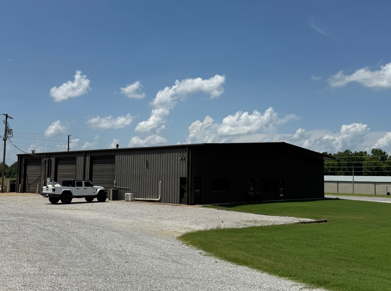 25 Mack St, Batesville, AR à louer Photo de l’immeuble– Image 1 sur 7
