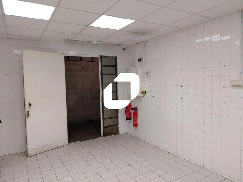 Local commercial dans Nantes à louer - Photo de l’immeuble – Image 3 sur 7