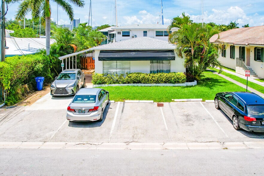 121 E Hendricks Is, Fort Lauderdale, FL à vendre - Photo de l’immeuble – Image 2 sur 11