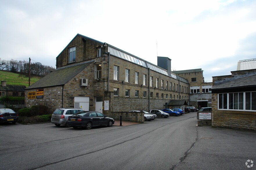 Huddersfield Rd, Honley à louer - Photo de l’immeuble – Image 2 sur 6