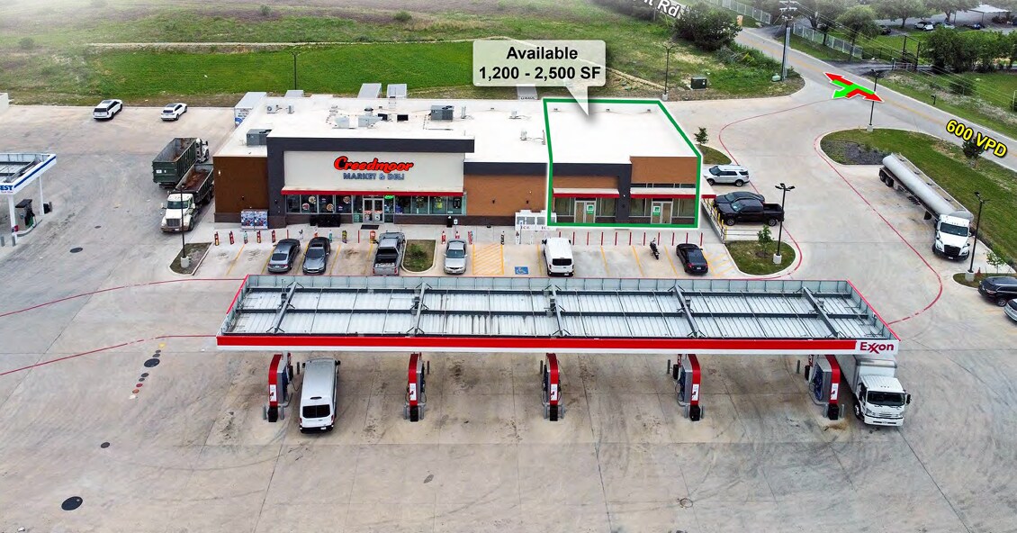 12407 Wright Road, Buda, TX à louer Photo de l’immeuble– Image 1 sur 7