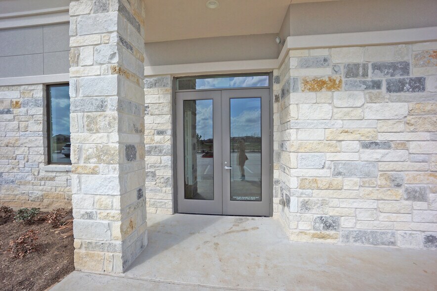 23410 Grand Reserve Dr, Katy, TX à louer - Photo de l’immeuble – Image 2 sur 12