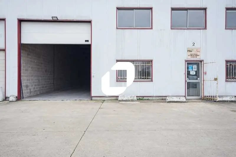Bureau dans Wissous à louer - Photo de l’immeuble – Image 1 sur 11