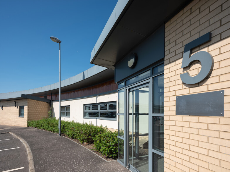 25 Colquhoun Ave, Glasgow à louer - Photo de l’immeuble – Image 3 sur 7