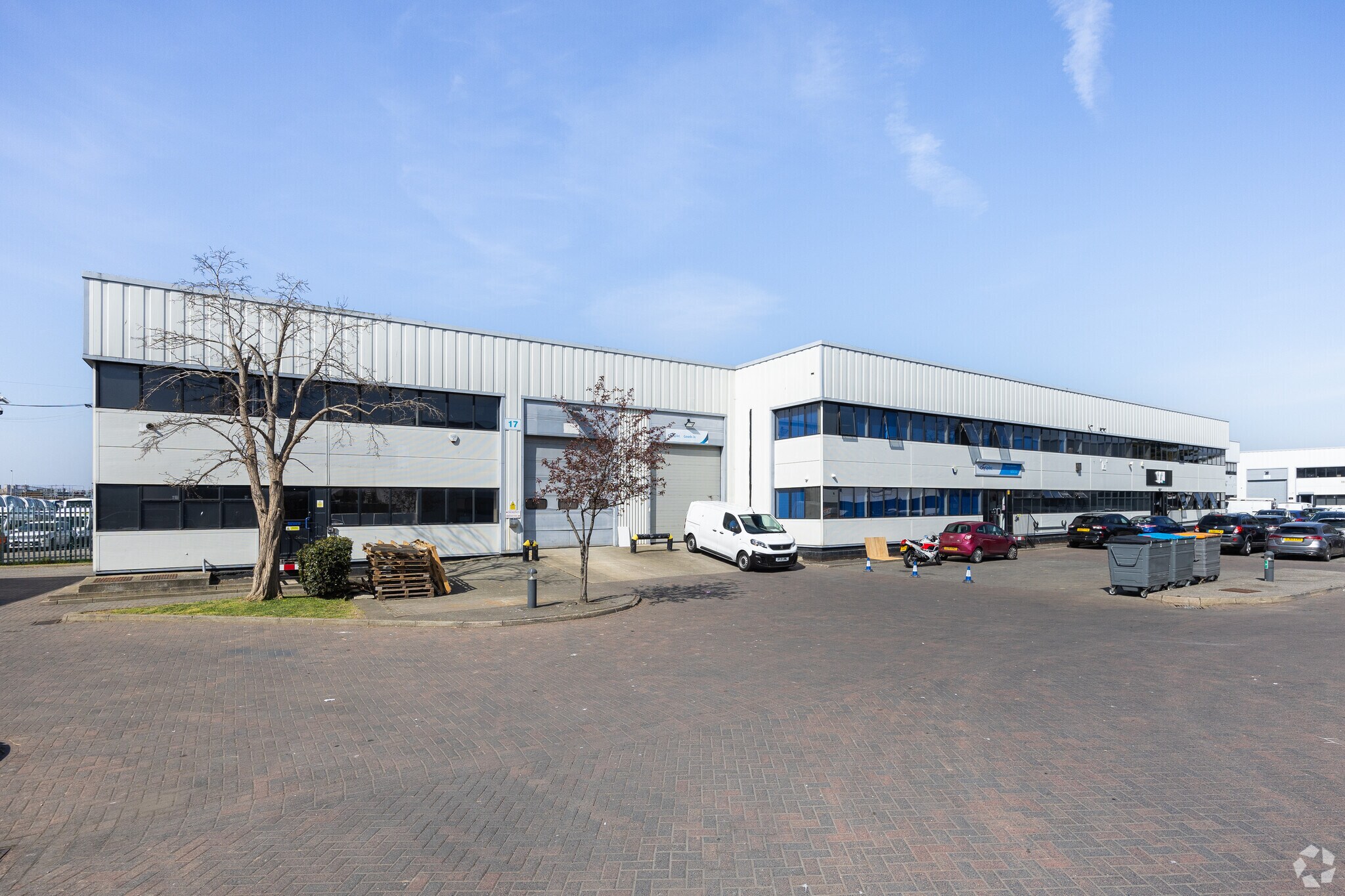 Neptune Clos, Rochester à louer Photo principale– Image 1 sur 15