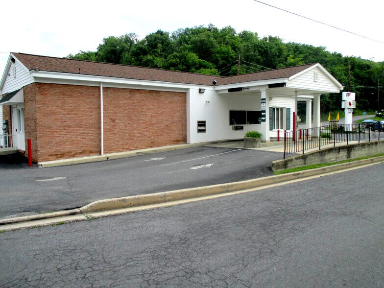 155 N Richard St, Bedford, PA à louer - Photo de l’immeuble – Image 2 sur 8
