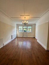 118 Station Rd, Londres à louer Photo intérieure– Image 2 sur 2