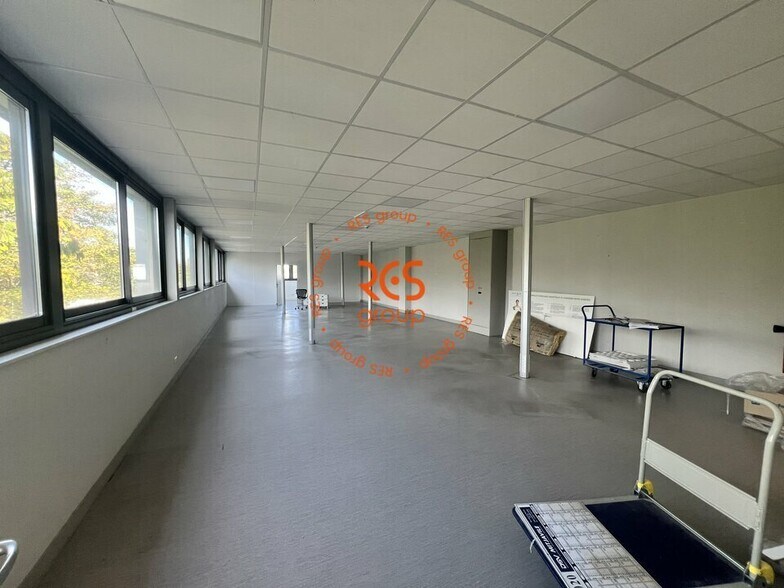 Local commercial dans Gradignan à vendre - Photo de l’immeuble – Image 2 sur 8