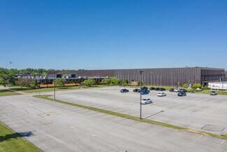 Plus de détails pour 8100 Tyler Blvd, Mentor, OH - Industriel/Logistique à louer