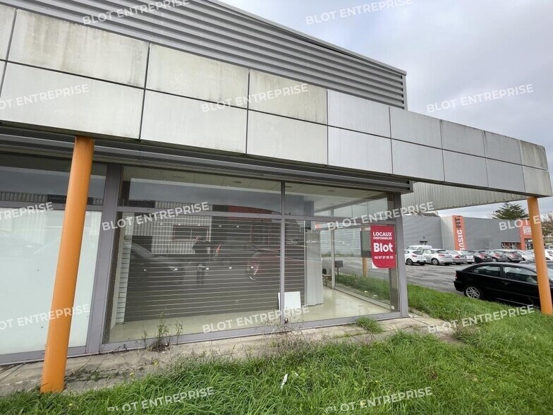 Local commercial dans Lorient à louer - Photo de l’immeuble – Image 3 sur 4
