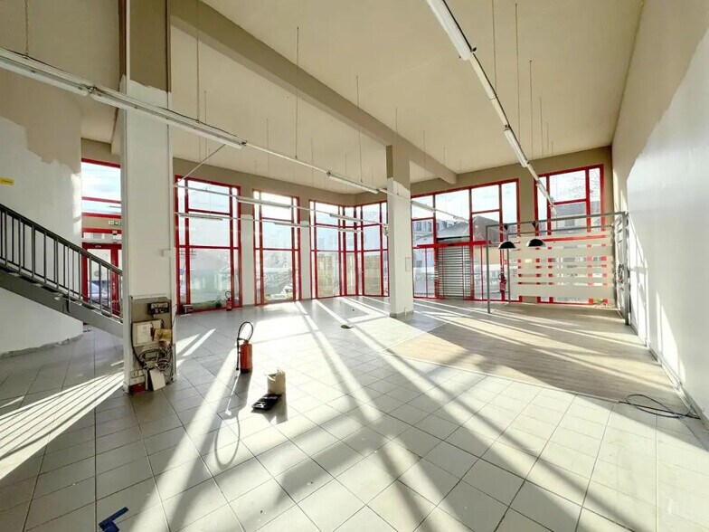 Local commercial dans Houilles à louer - Photo intérieure – Image 2 sur 7