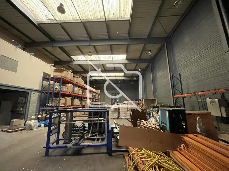 Industriel/Logistique dans Buc à vendre Photo de l’immeuble– Image 1 sur 7