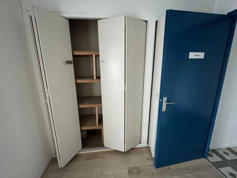 Local commercial dans Allonne à louer - Photo intérieure – Image 2 sur 5