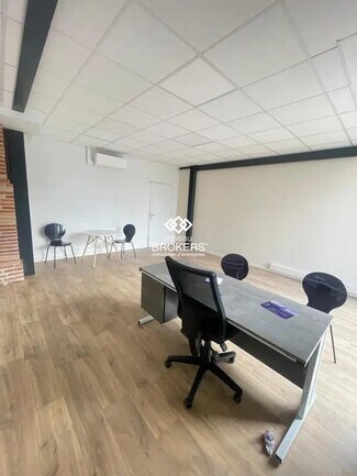 Plus de détails pour Bureau à louer