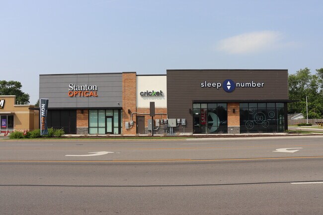 Plus de détails pour 1980 N National Rd, Columbus, IN - Local commercial à vendre