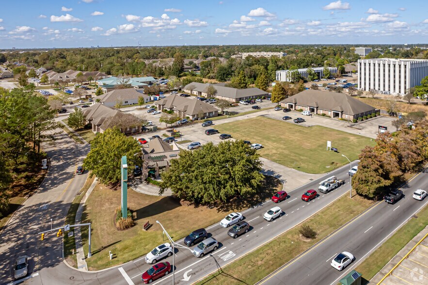 3888 S Sherwood Forest Blvd, Baton Rouge, LA à louer - Aérien – Image 2 sur 2