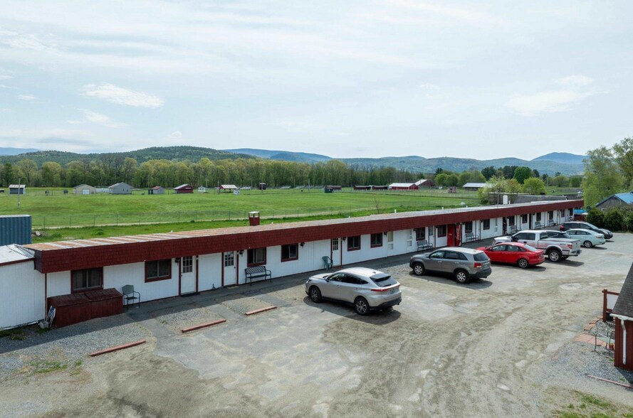 379 Lower Pln, Bradford, VT à vendre - Photo de l’immeuble – Image 3 sur 12