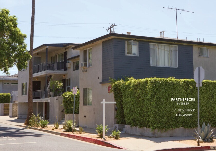 7452 Romaine St, West Hollywood, CA à vendre - Photo de l’immeuble – Image 2 sur 22