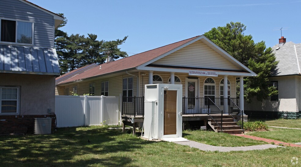 208 Crain Hwy S, Glen Burnie, MD à louer - Photo de l’immeuble – Image 2 sur 2