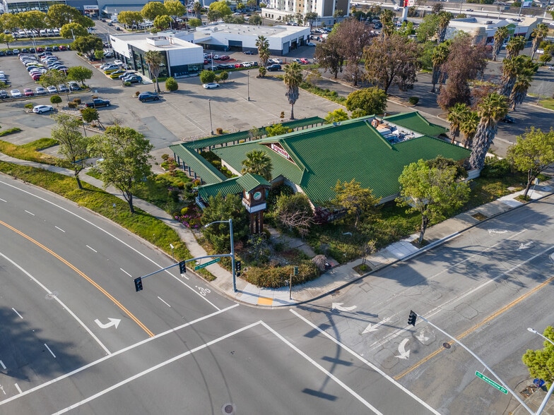 39888 Balentine Dr, Newark, CA à vendre - Photo de l’immeuble – Image 1 sur 21