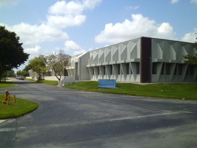 5050 Conference Way N, Boca Raton, FL à louer - Photo principale – Image 1 sur 9