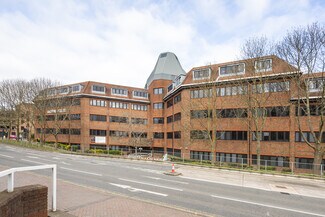 Plus de détails pour Ashley Ave, Epsom - Bureau à louer