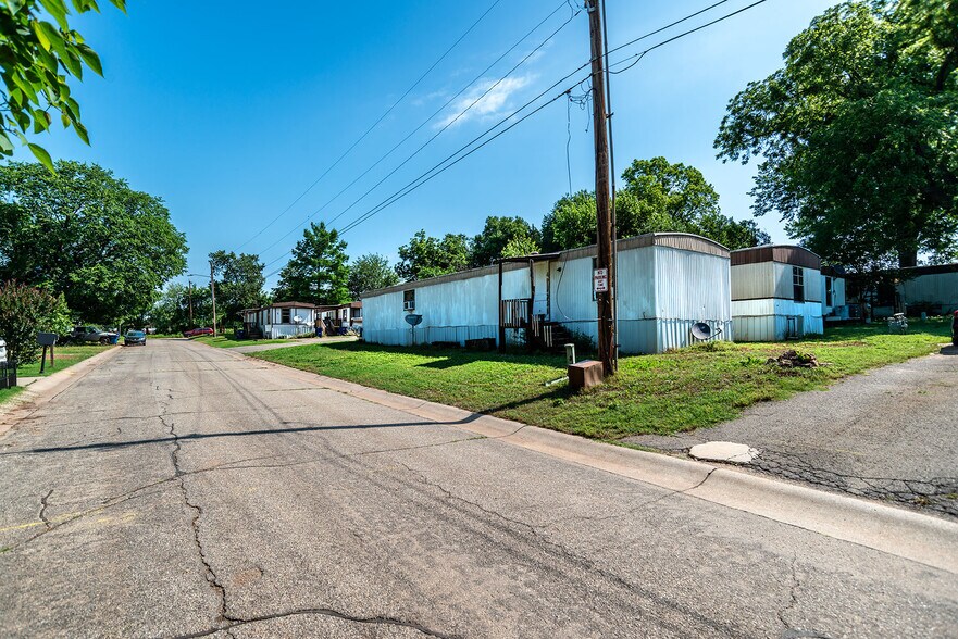 1123 E 8th Ave, Stillwater, OK à vendre - Photo de l’immeuble – Image 2 sur 17