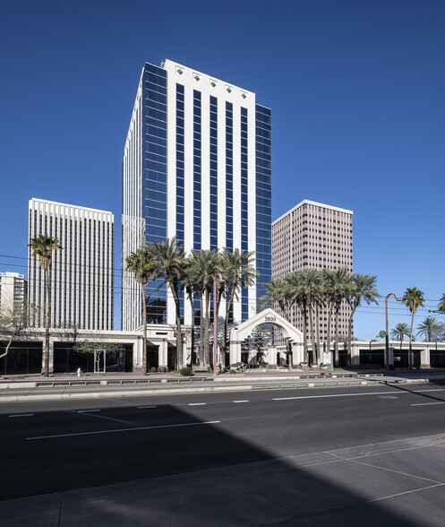 3838 N Central Ave, Phoenix, AZ à louer - Photo de l’immeuble – Image 1 sur 7